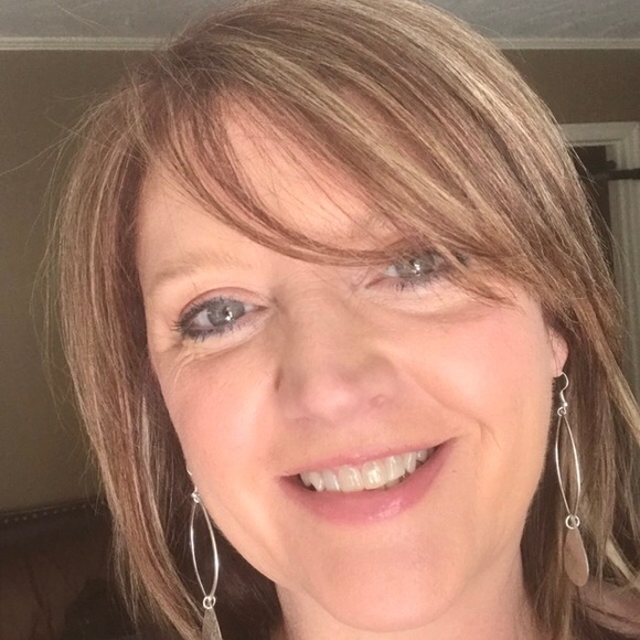 Meet your Posher, Kristi - Picture 2 of 2